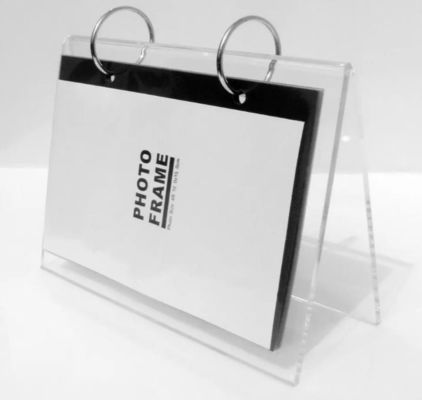 Chiara cornice parteggiata acrilica su ordinazione del banco di mostra del calendario doppia