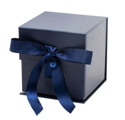 Contenitore di regalo magnetico pieghevole amichevole della chiusura dei contenitori di imballaggio del cartone di Eco con il nastro