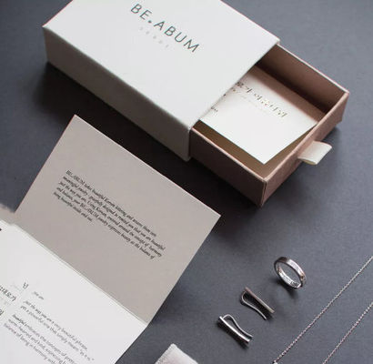 Contenitore di regalo della carta della vernice di Pantone Ring Jewelry Packaging Box Kraft