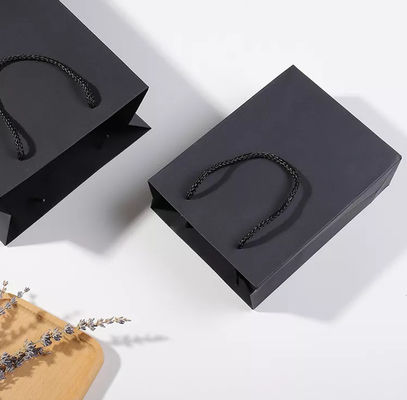 Borsa della carta kraft della borsa/maniglia riciclabile del cordone borsa del regalo