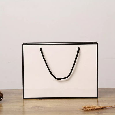 Iso riciclabile della borsa del regalo della maniglia della corda del cartone della borsa di carta kraft